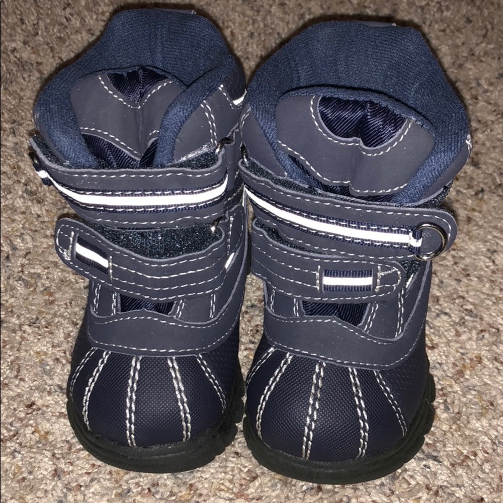 Kids snow shoes